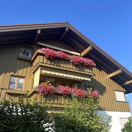 Lofti's Alpin View Apartament *